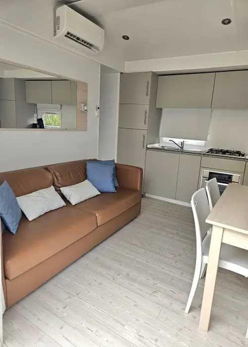 Camping De Charlieu - Mobile Home Buitenkant foto